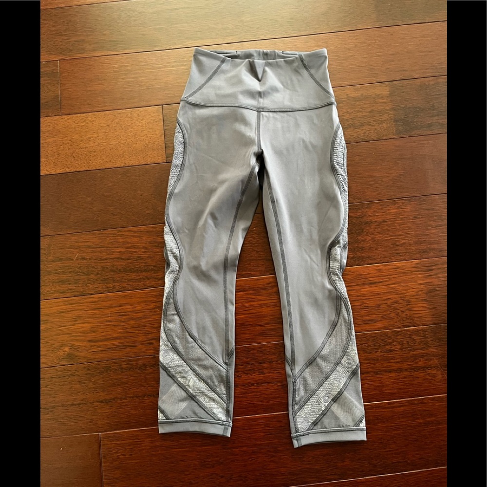 NWOT LuLu Lemon cropped leggings size 4